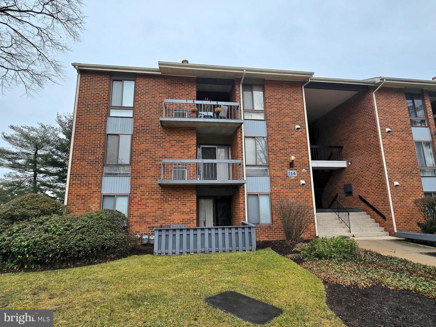 114 Van Buren Rd #5 — photo