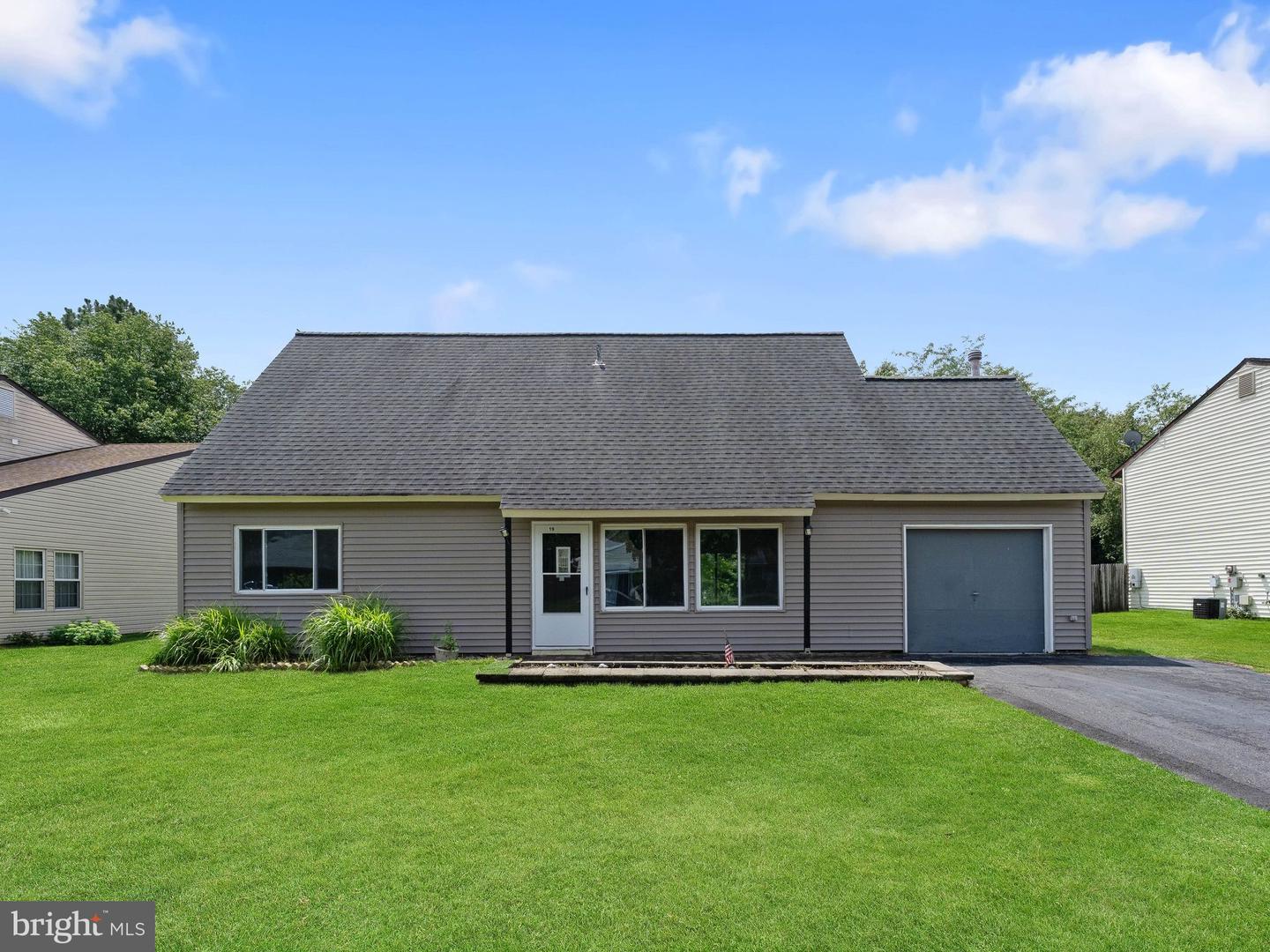 19 Penfield Ln — photo