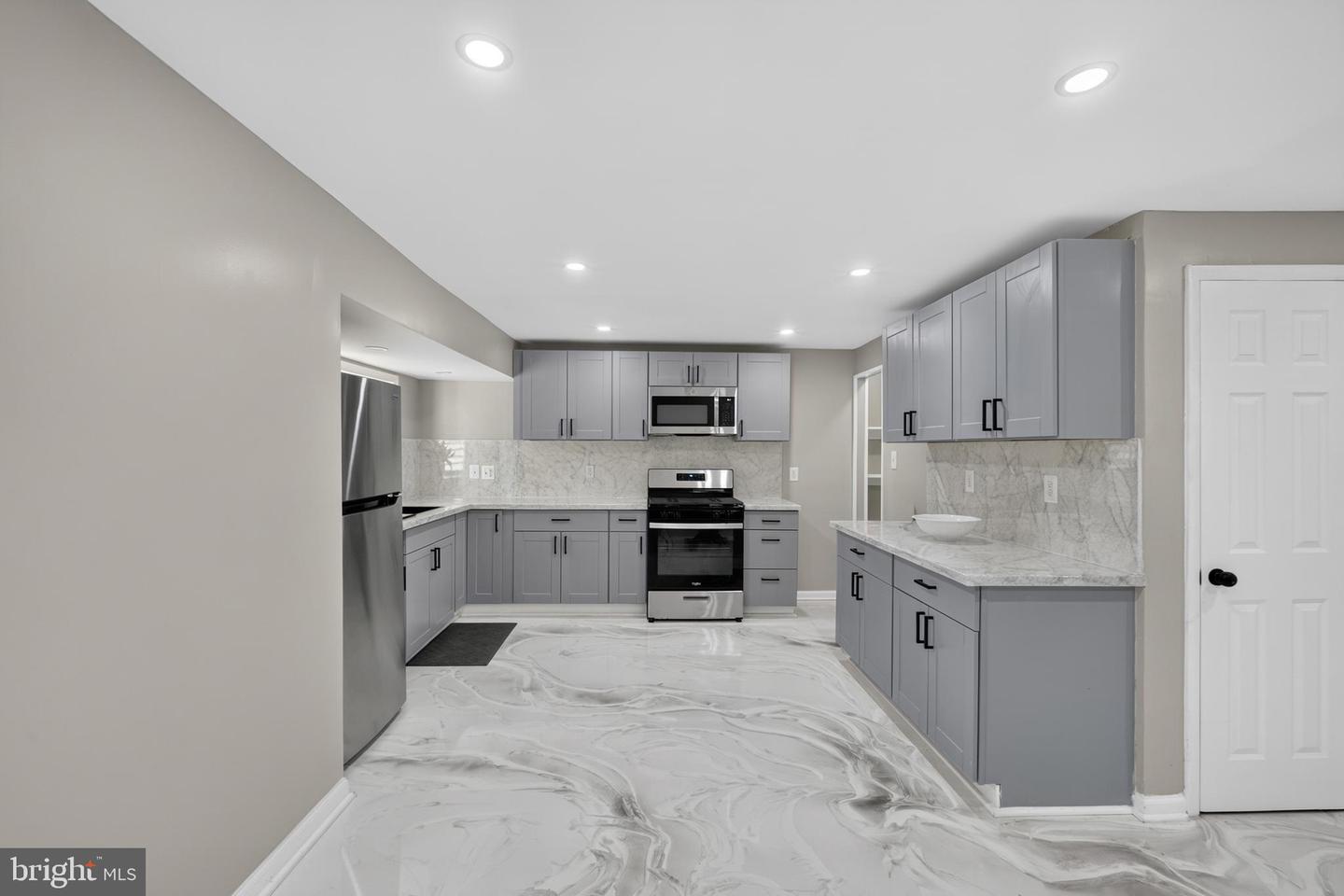 701 W Park Ave — photo