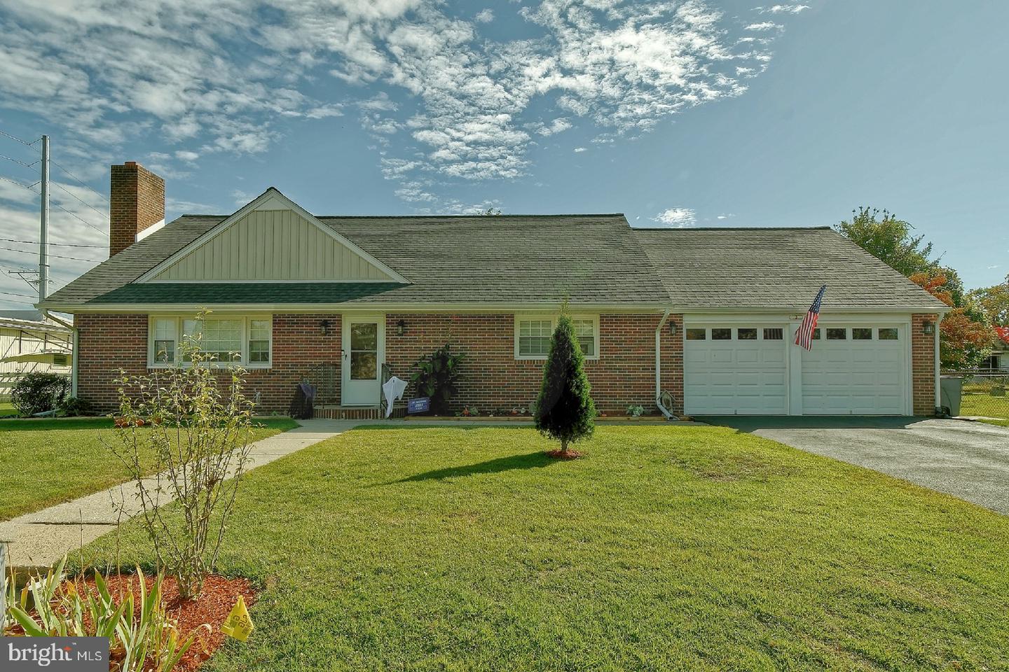 3 Belleview Ave — photo