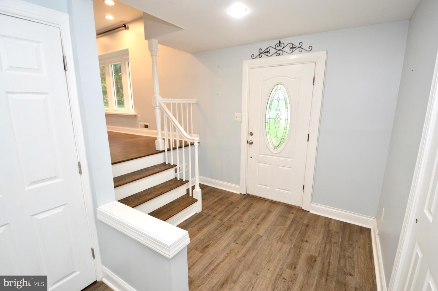 561 Covered Bridge Road, Cherry Hill, NJ 08034 — photo 2
