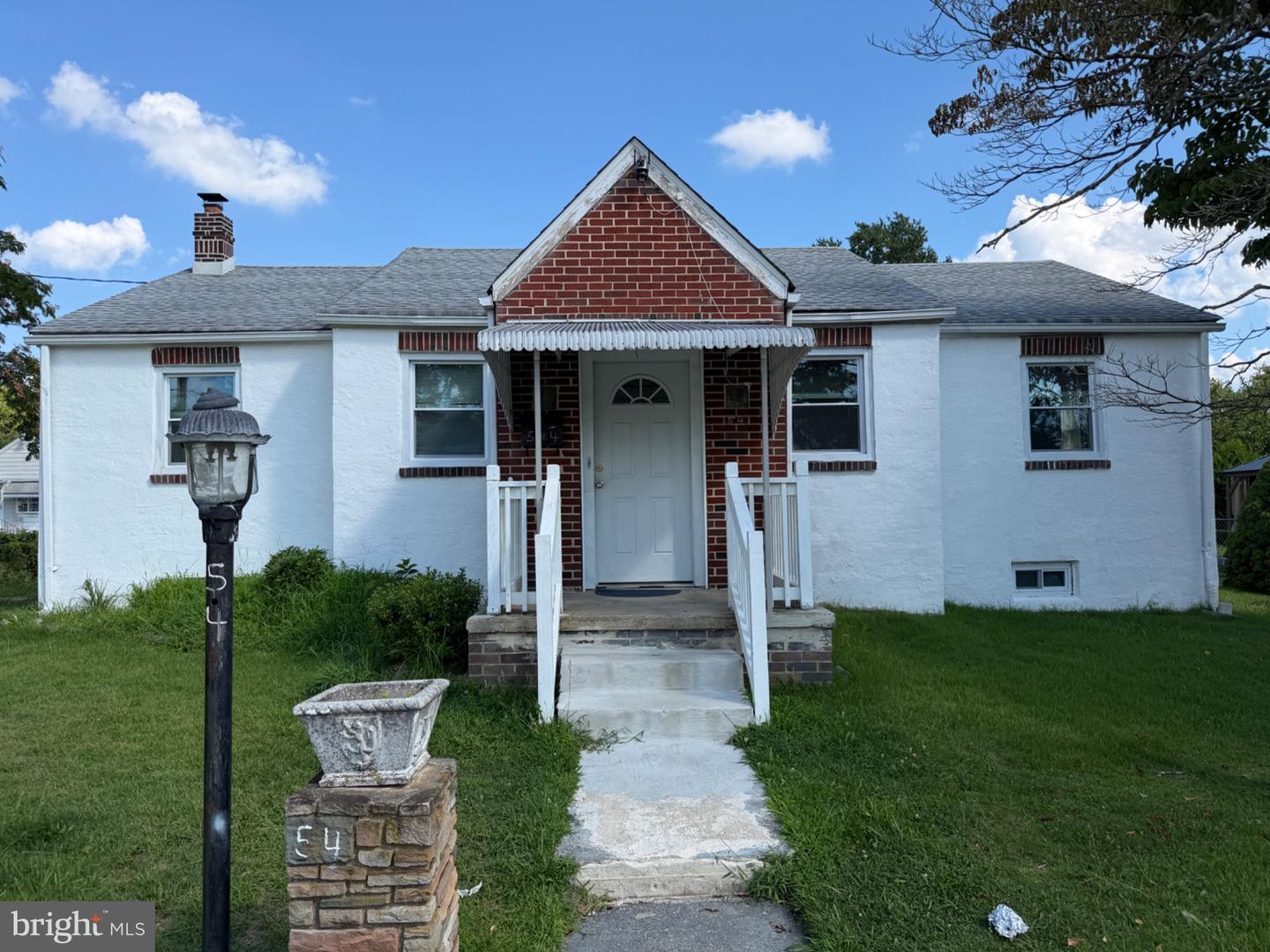 54 Watson Blvd — photo