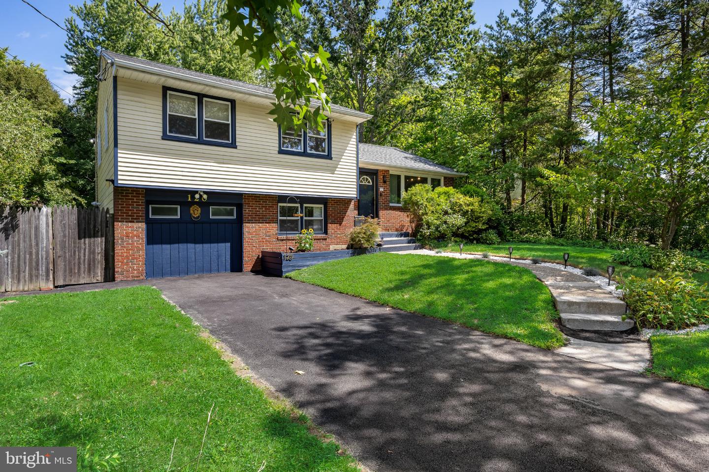 120 N Valleybrook Rd — photo