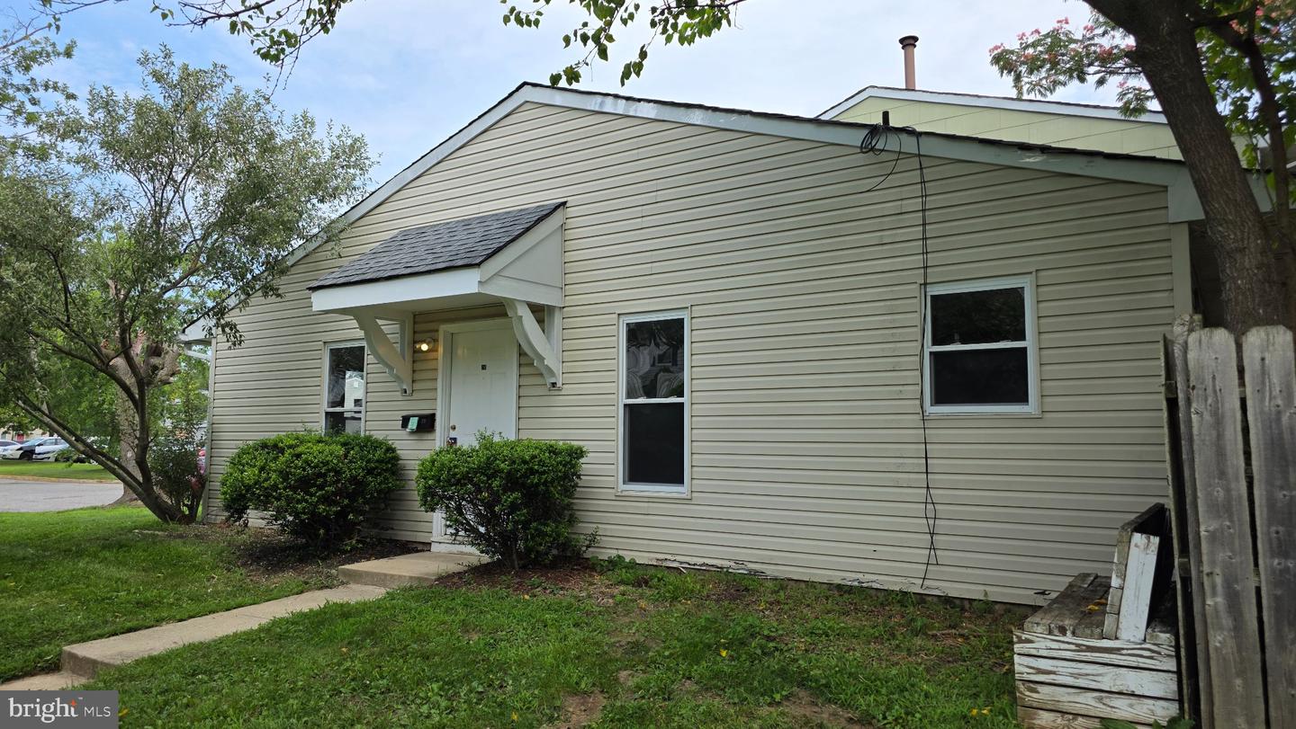 20 Maureen Ct — photo