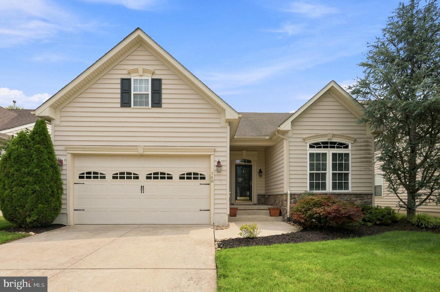140 Hearthstone Dr — photo