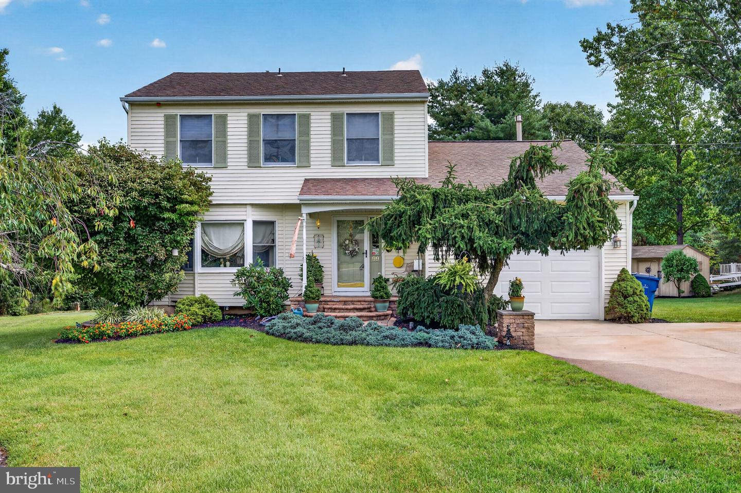 99 Cornell Dr — photo