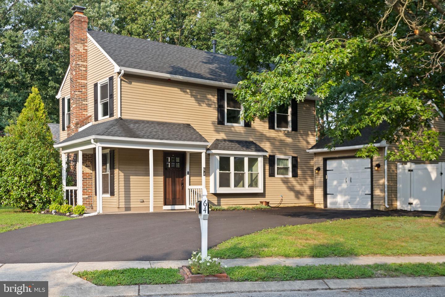 64 Windingbrook Dr — photo