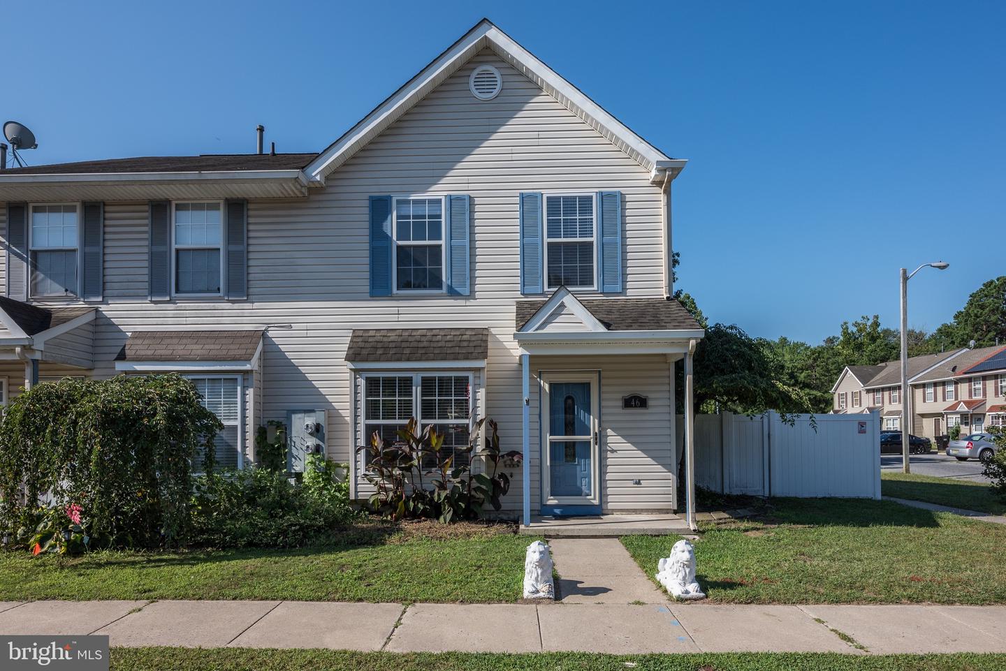 46 Grant Ln — photo
