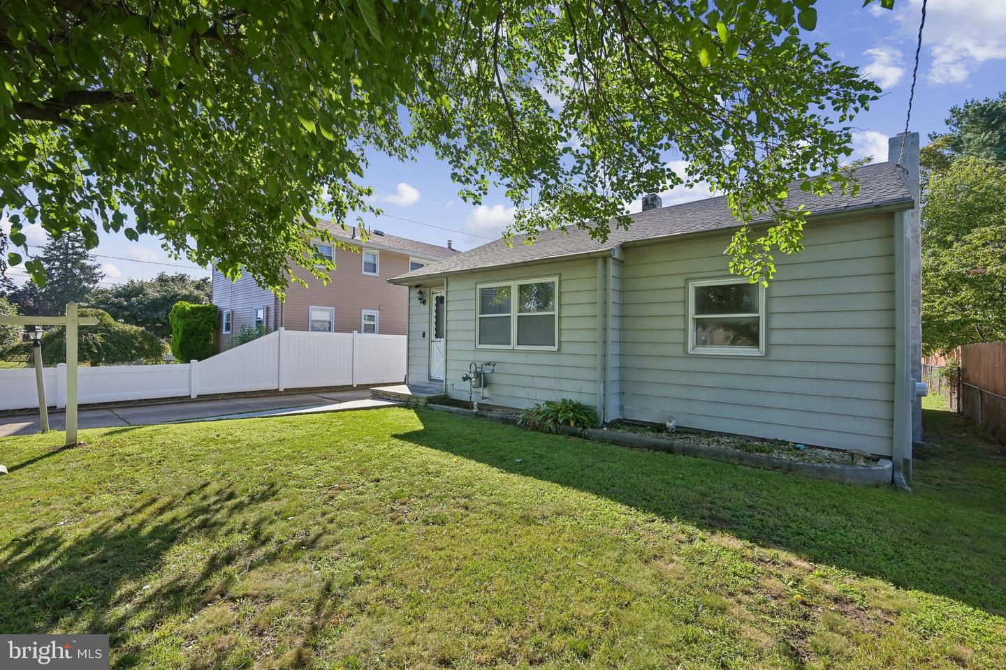 704 W Evesham Road, Glendora, NJ 08029 — photo 2