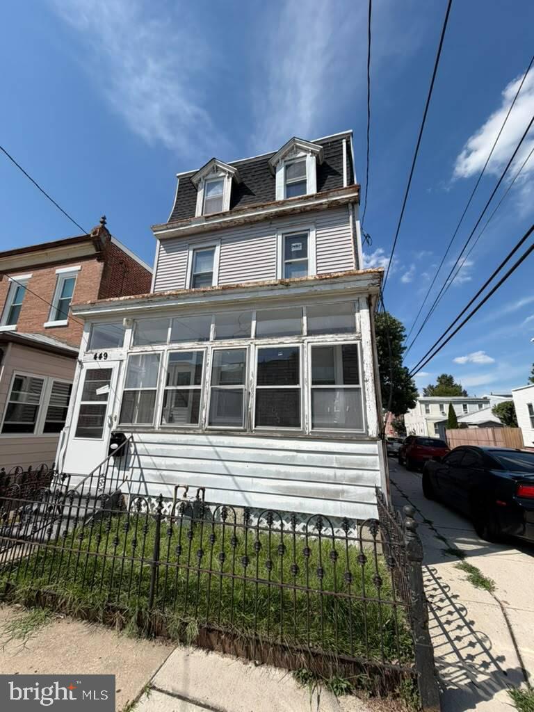 449 Chambers Ave — photo
