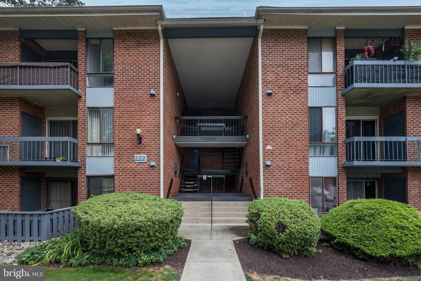 222 Echelon Rd #11 — photo
