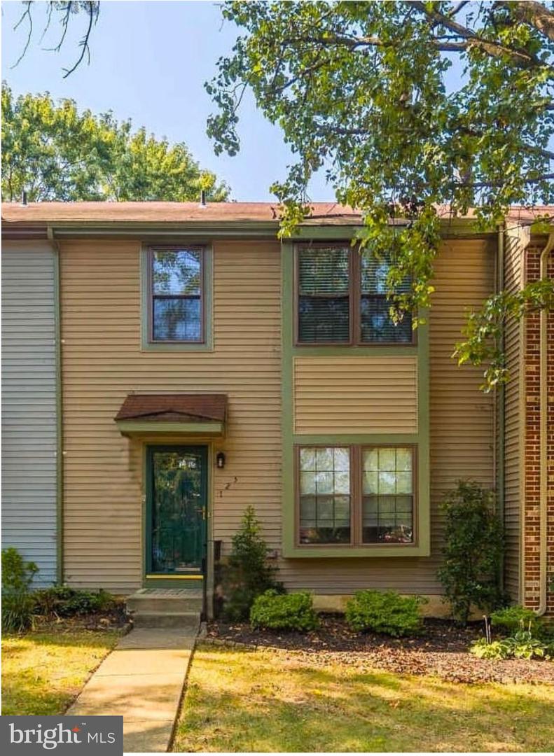 723 Kings Croft — photo