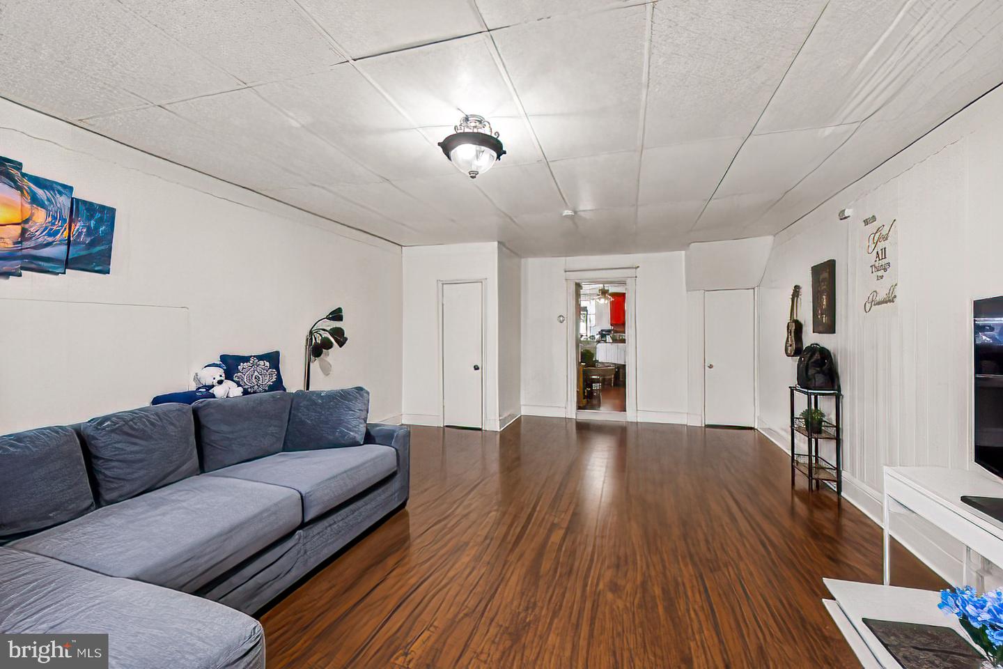 1496 Mount Ephraim Ave — photo