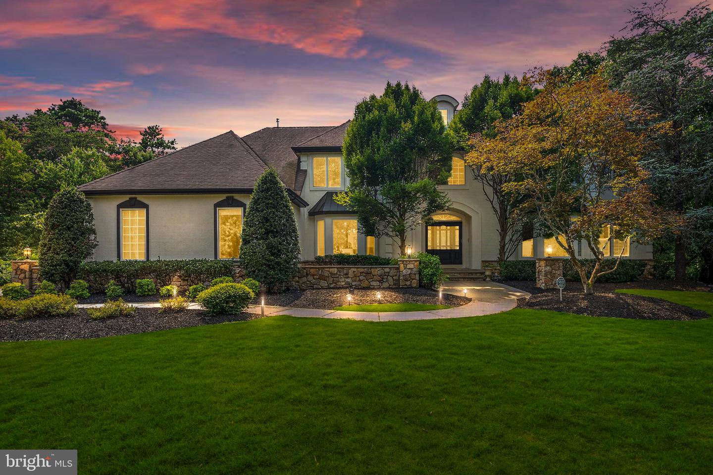 8 Fairway Dr — photo