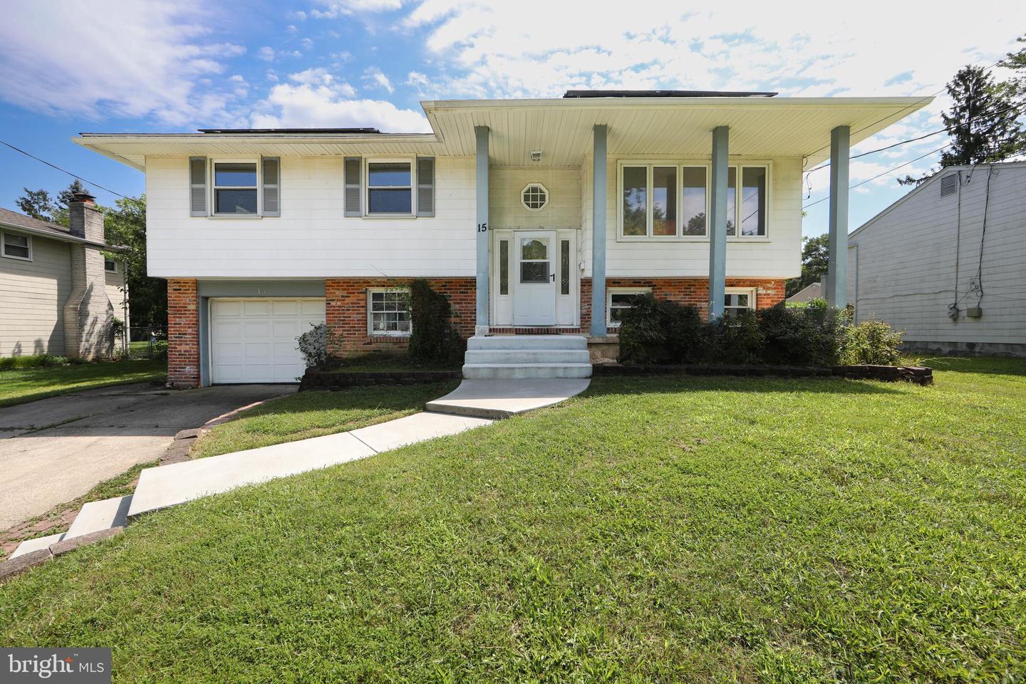 15 Knollwood Dr — photo
