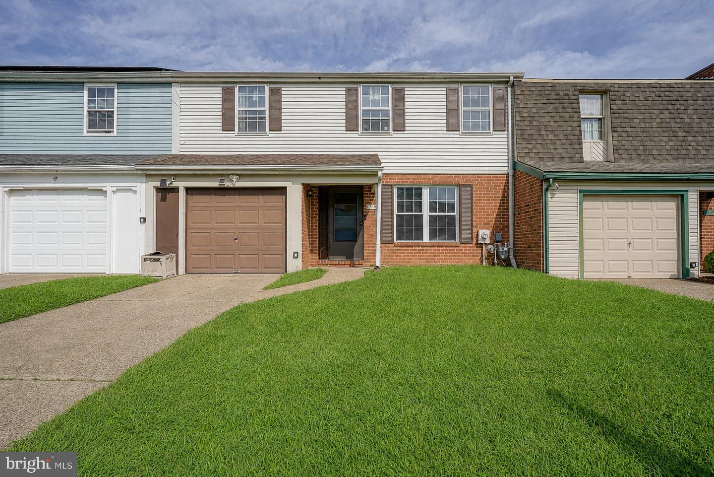 1719 Williamsburg Pl — photo