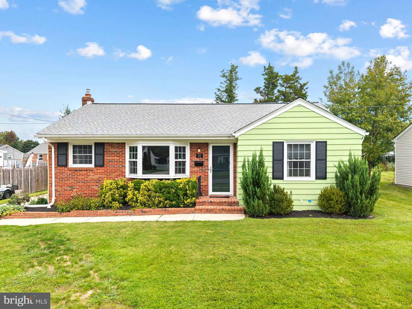 31 Newell Ave — photo