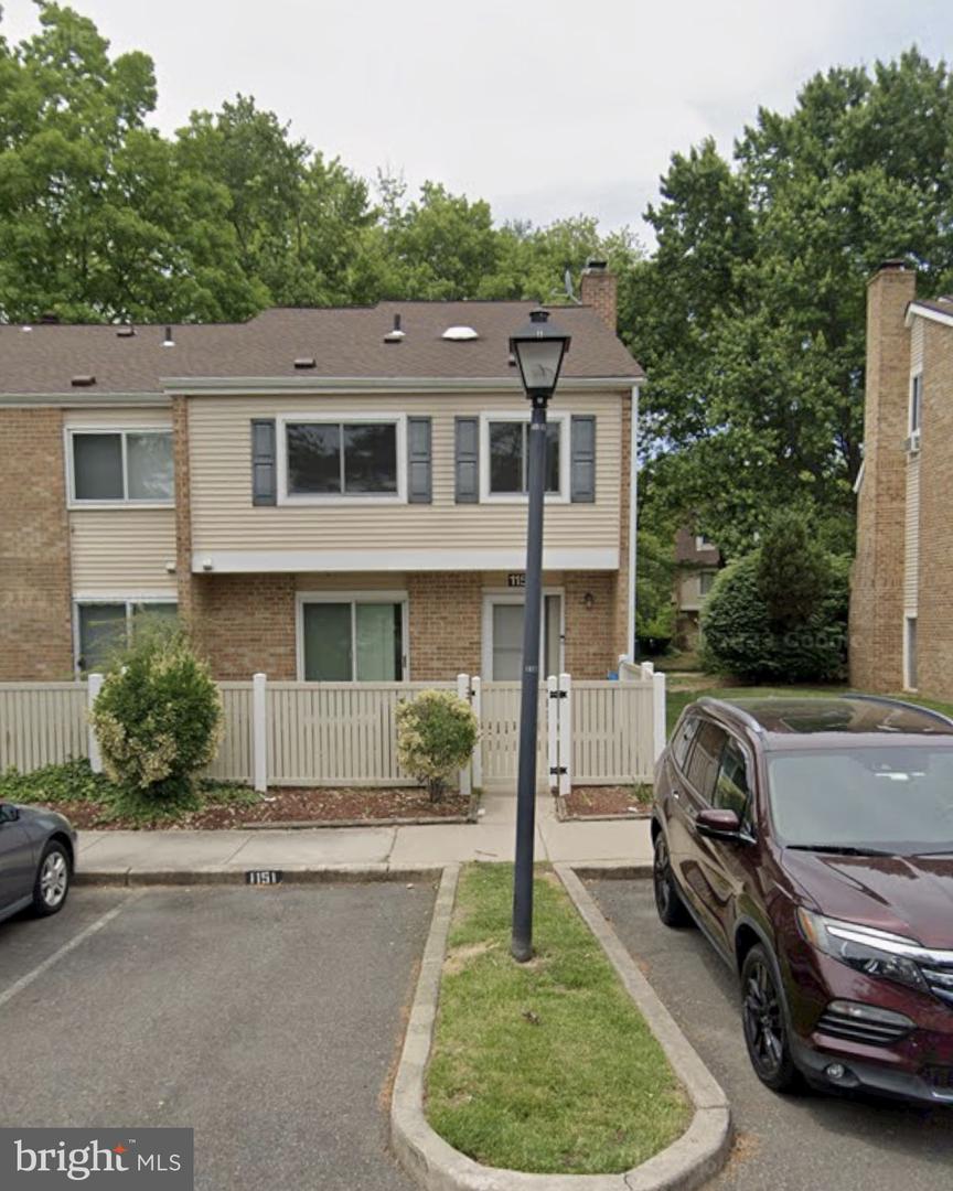 1151 Golden Pond Ct — photo