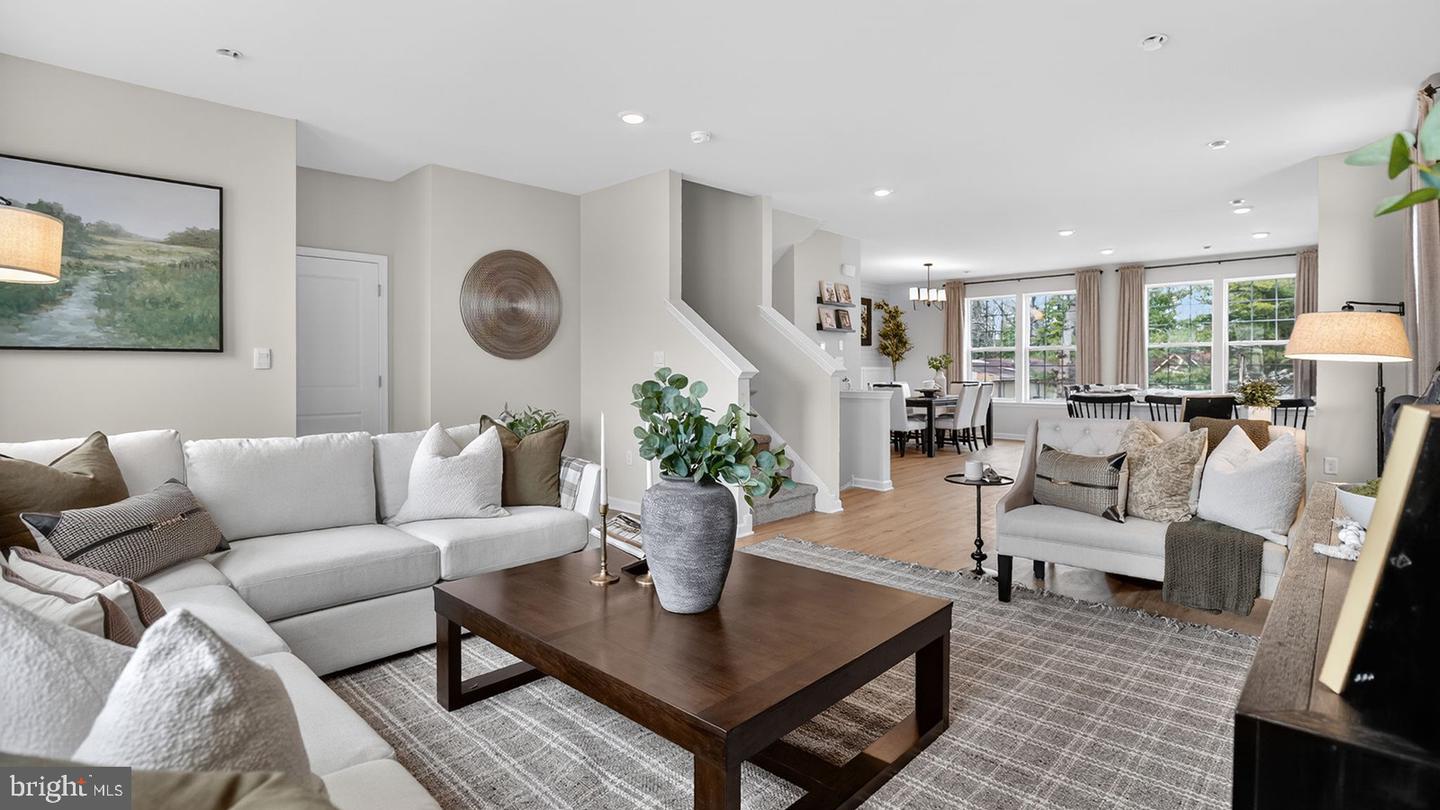 246 John Ford Ct — photo