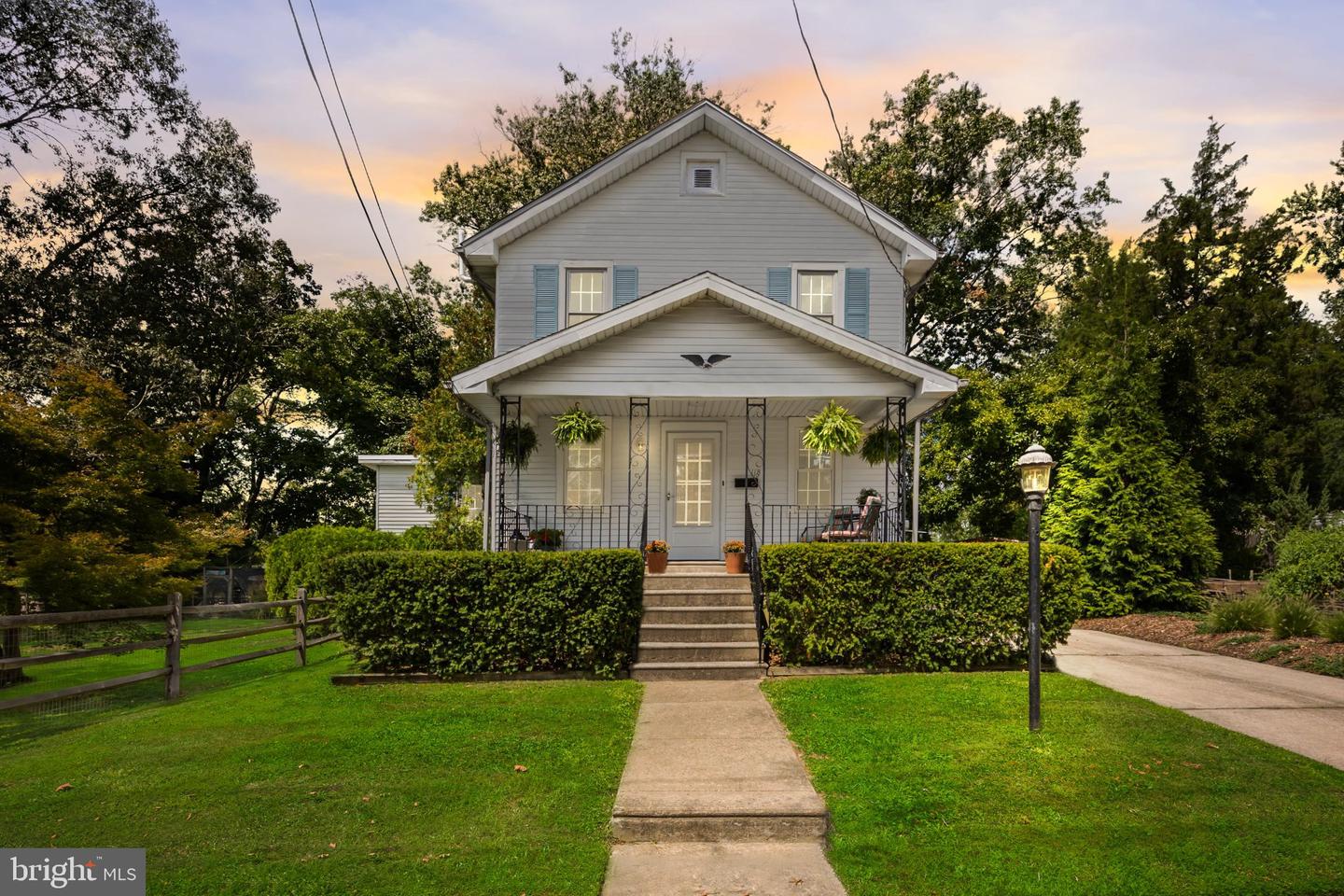 118 W Maiden Ln — photo