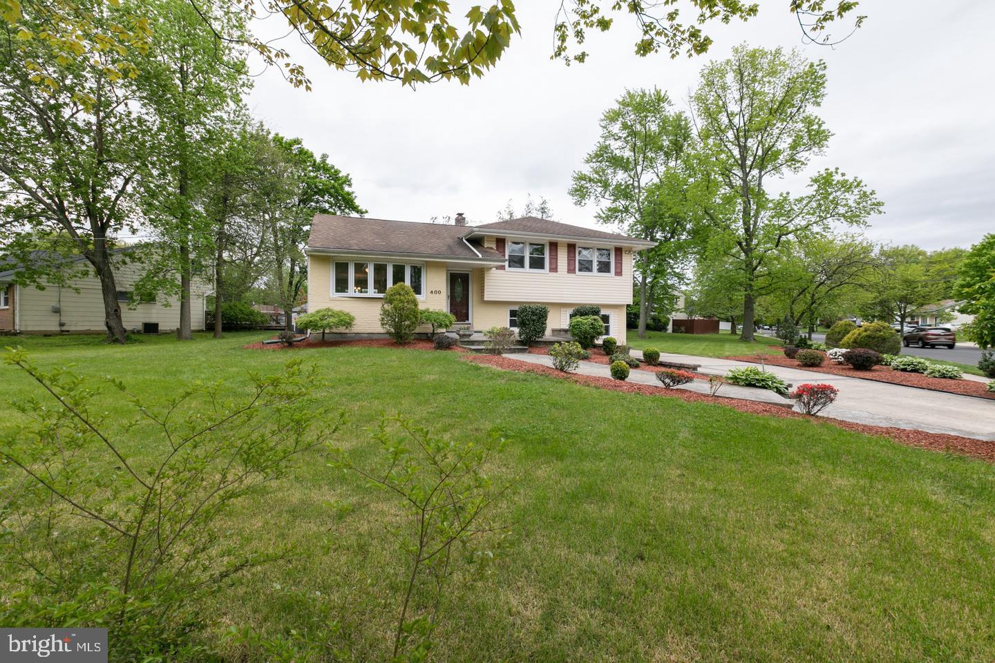 400 Sheffield Rd — photo