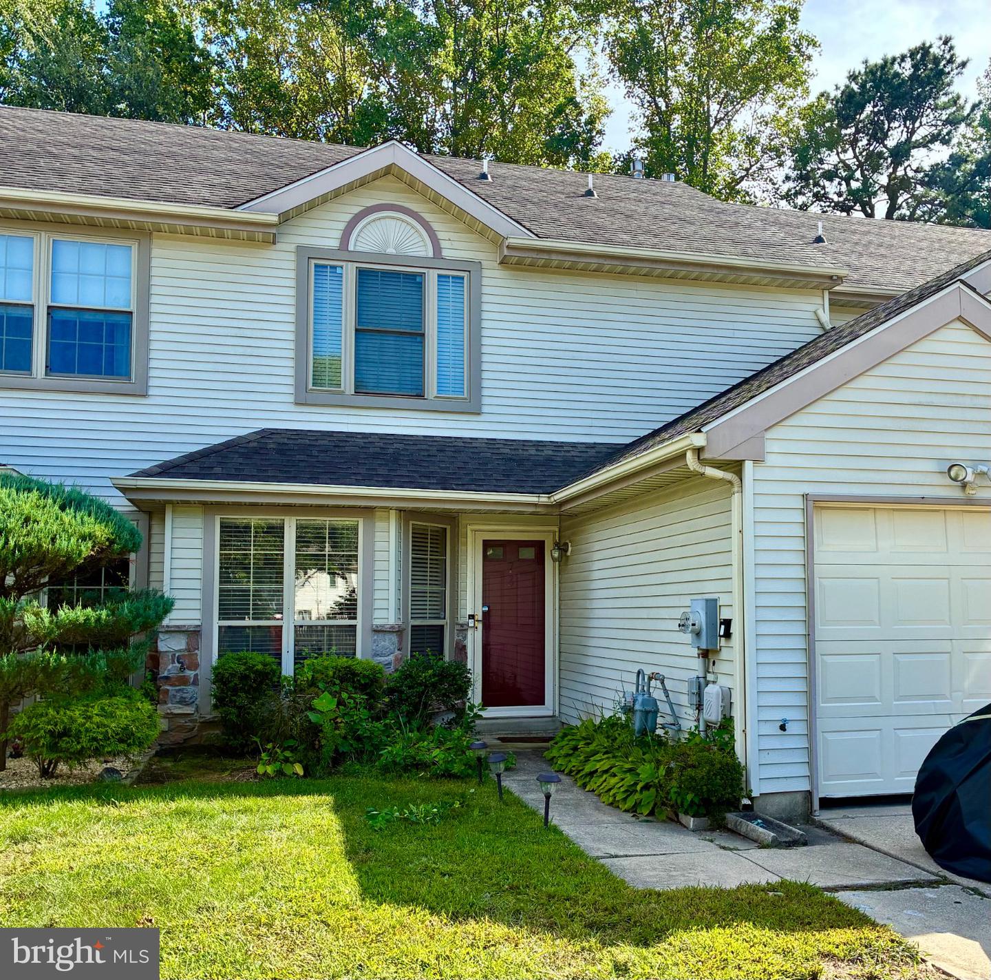 73 Fox Meadow Dr — photo
