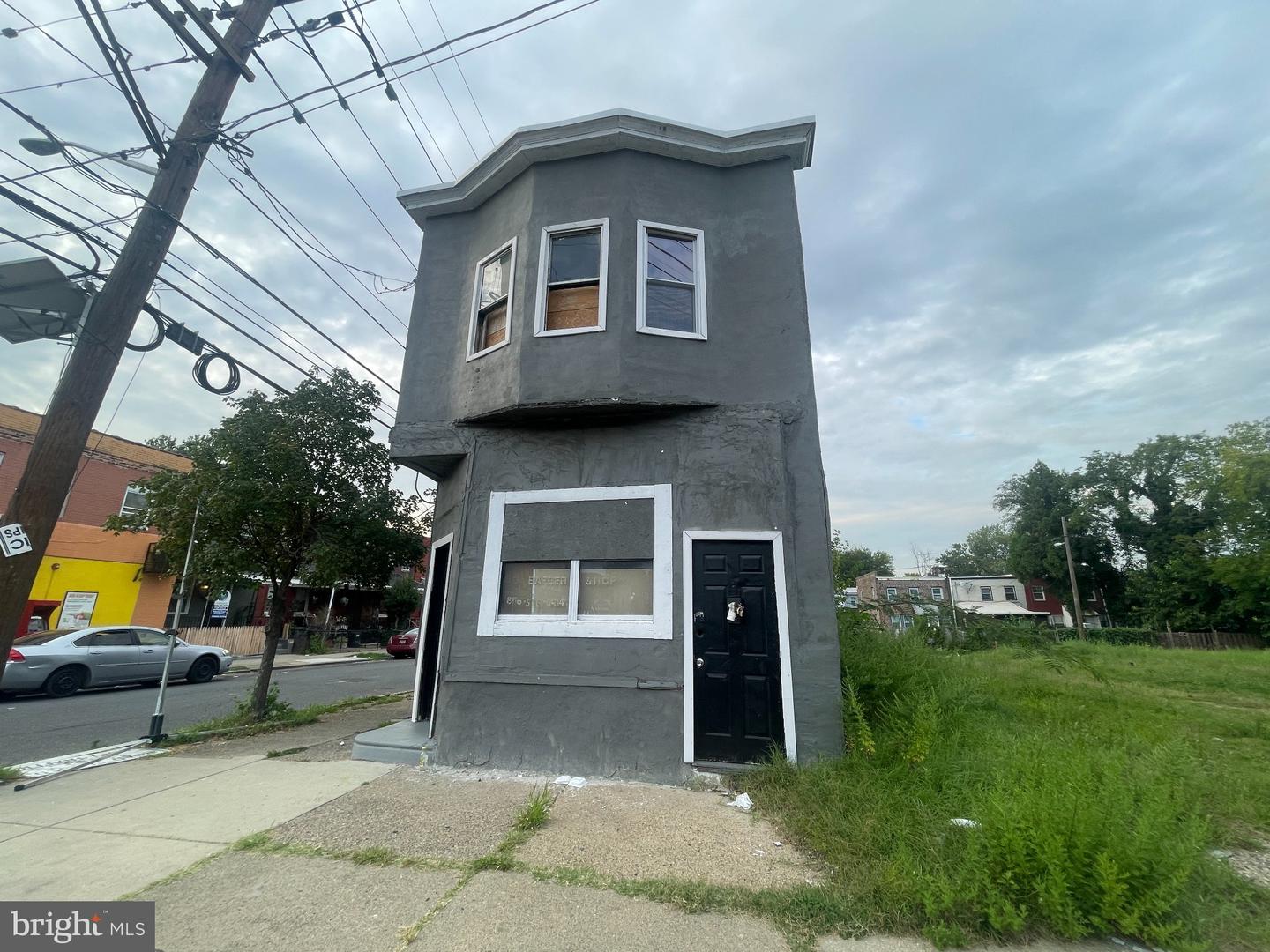 801 Fairview St — photo