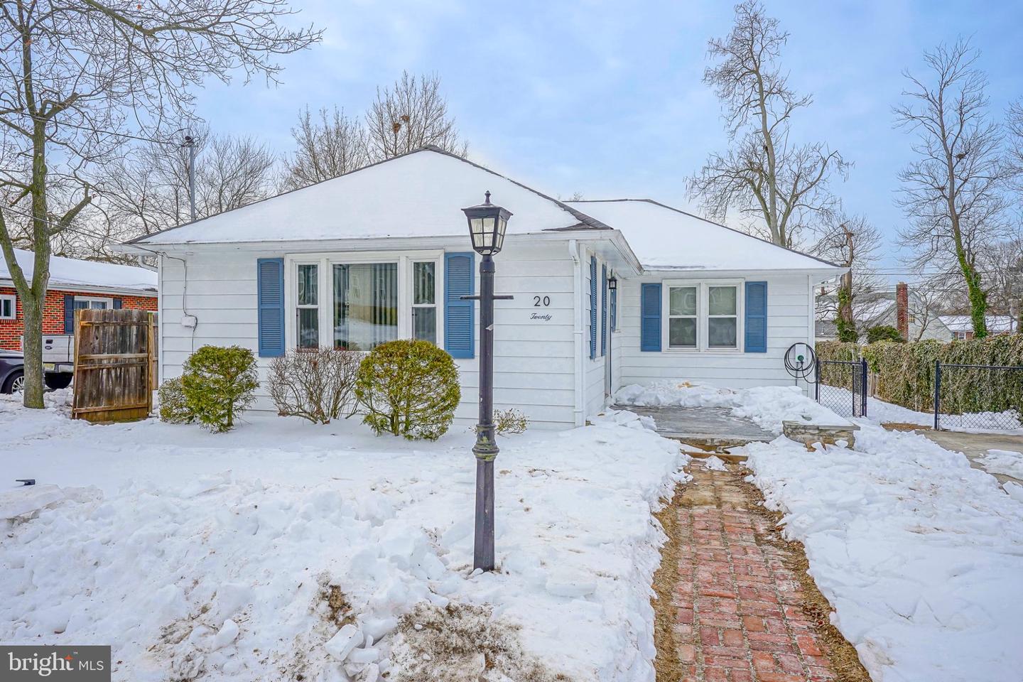 20 E Landing Rd — photo
