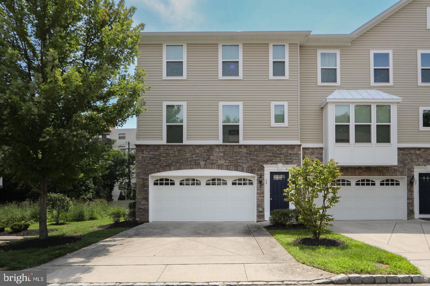 28 Regency Ct — photo