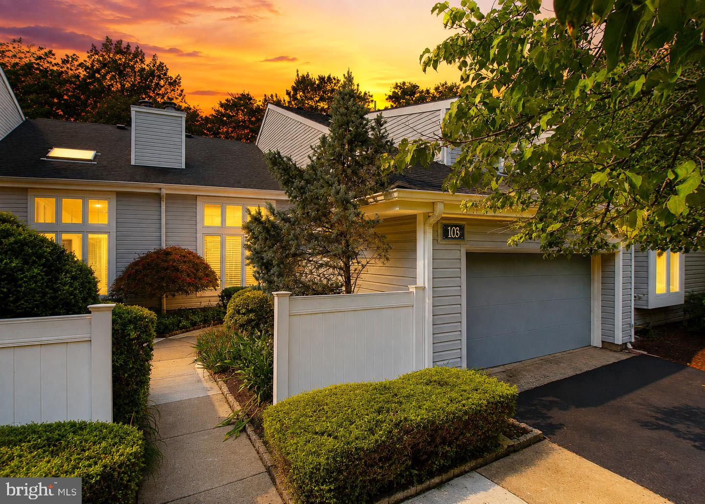 103 Sunshine Lakes Dr — photo