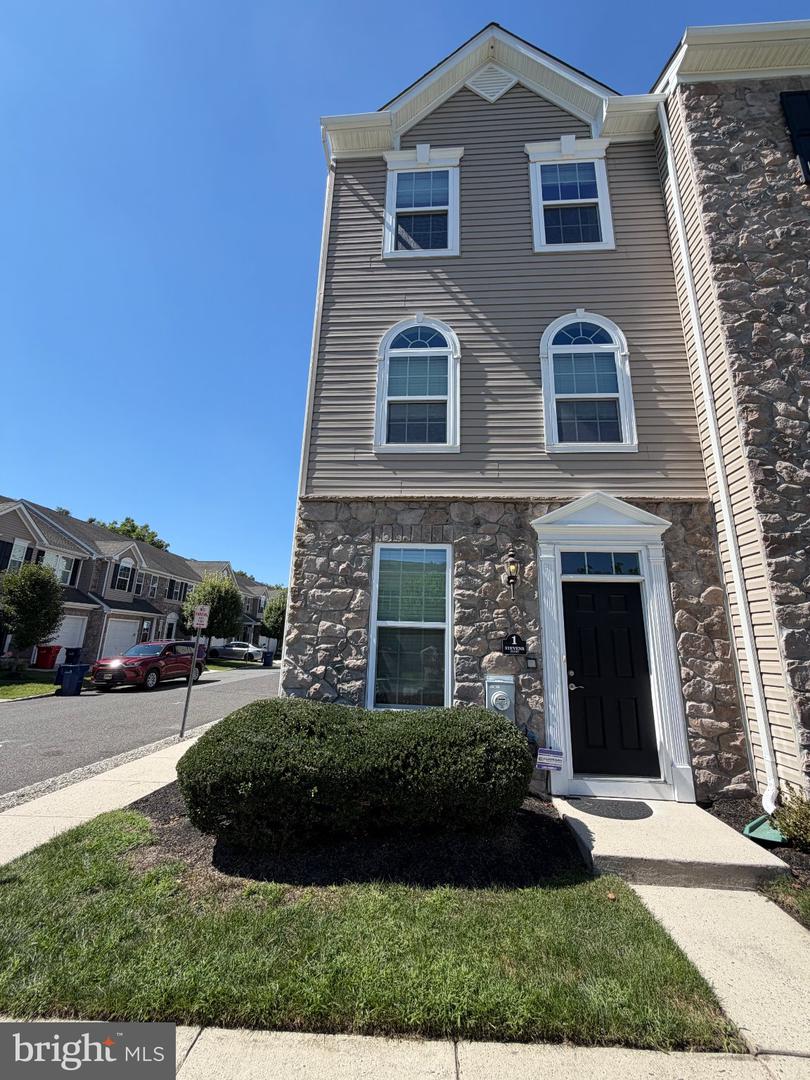 1 Stevens Ct — photo