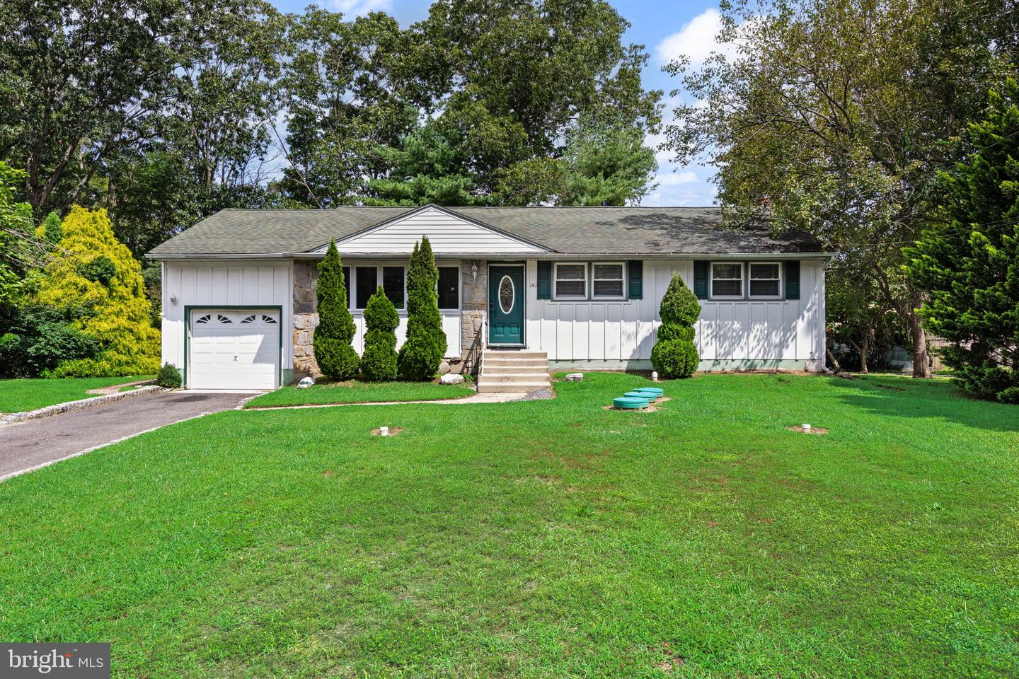 142 New Freedom Rd — photo