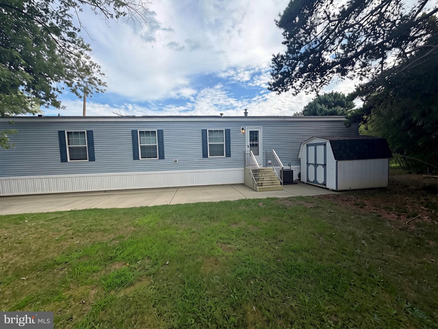 71 Colonial Dr — photo