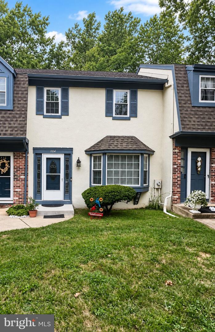 1104 Elena Ct — photo