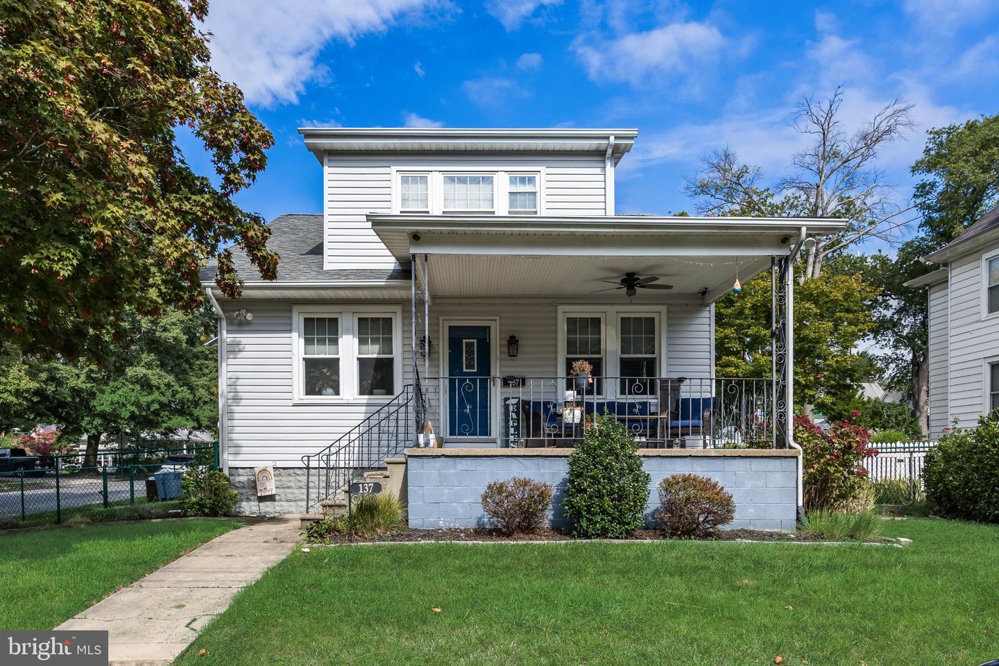 137 W Pine St — photo