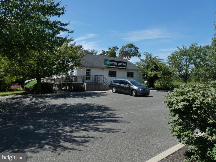 198 S Route 73 — photo