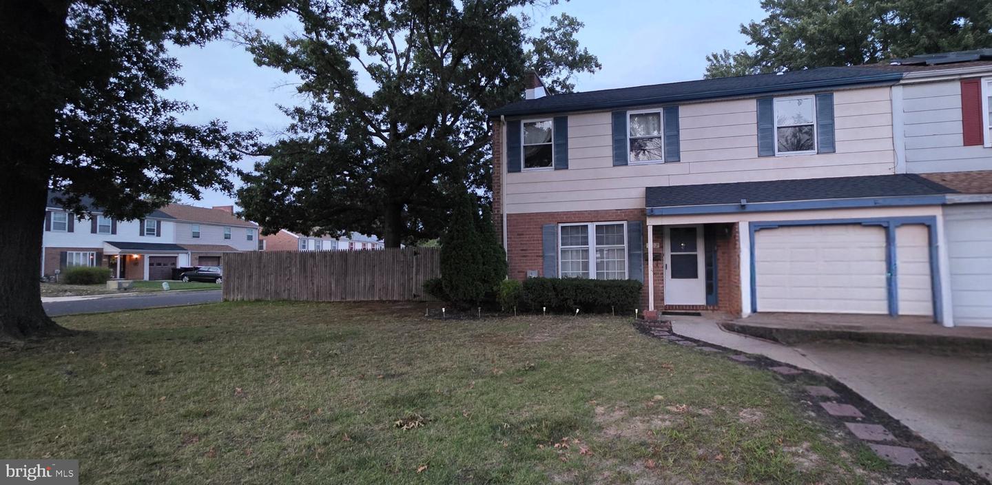 402 Winding Way — photo