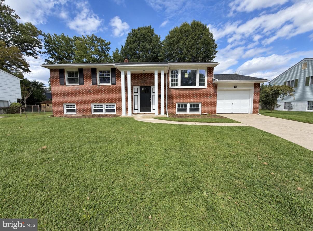 806 Sunset Dr — photo