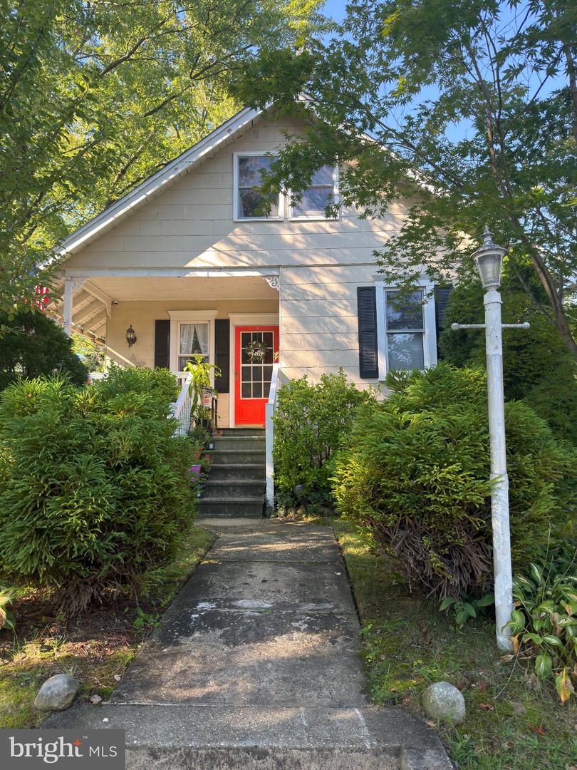 24 N Davis Ave — photo