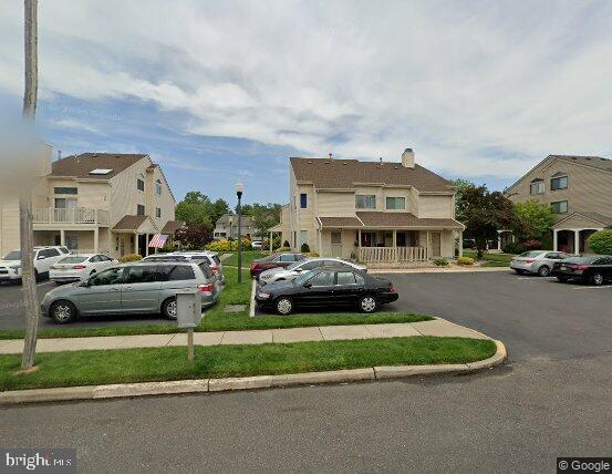 81 Sandra Rd — photo