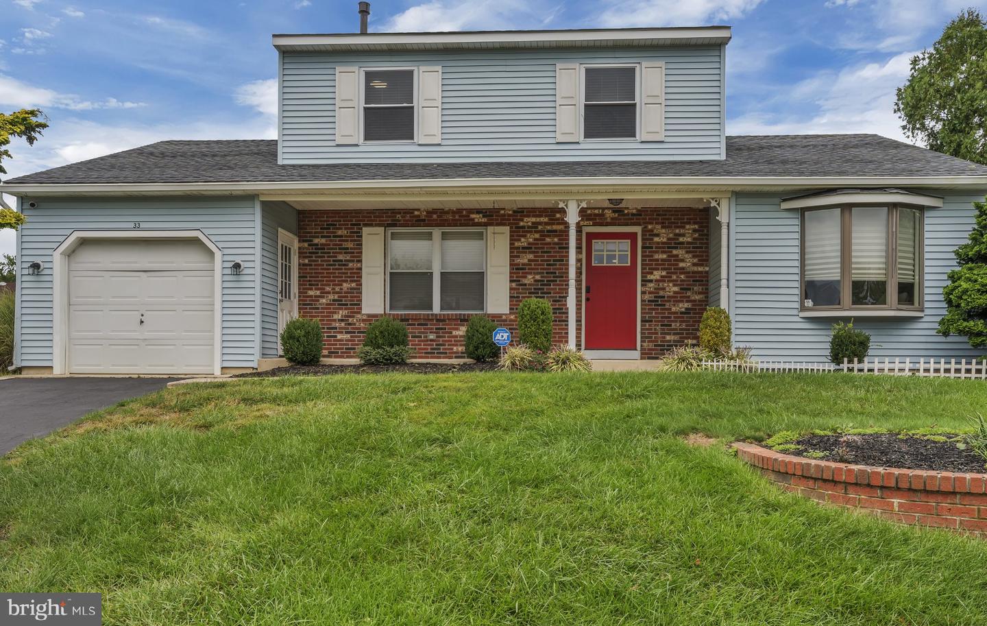 33 Berwick Ln — photo