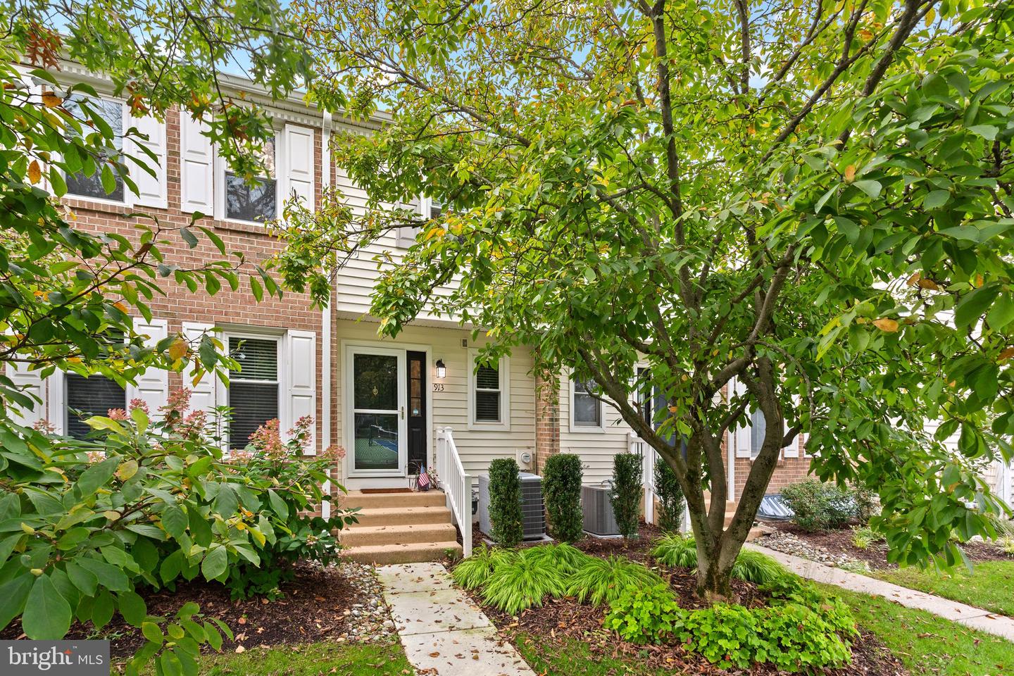 913 Society Hill Blvd — photo