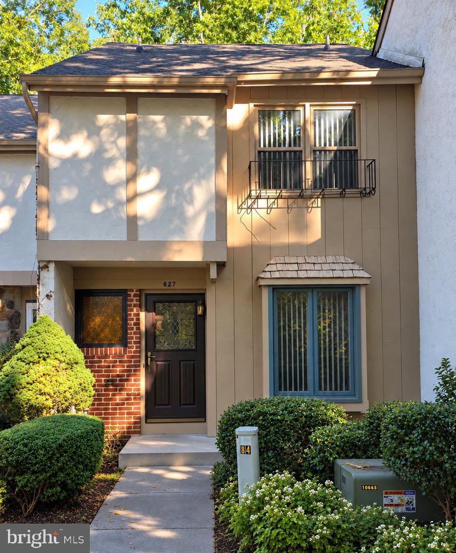 627 Jaeger Ct — photo