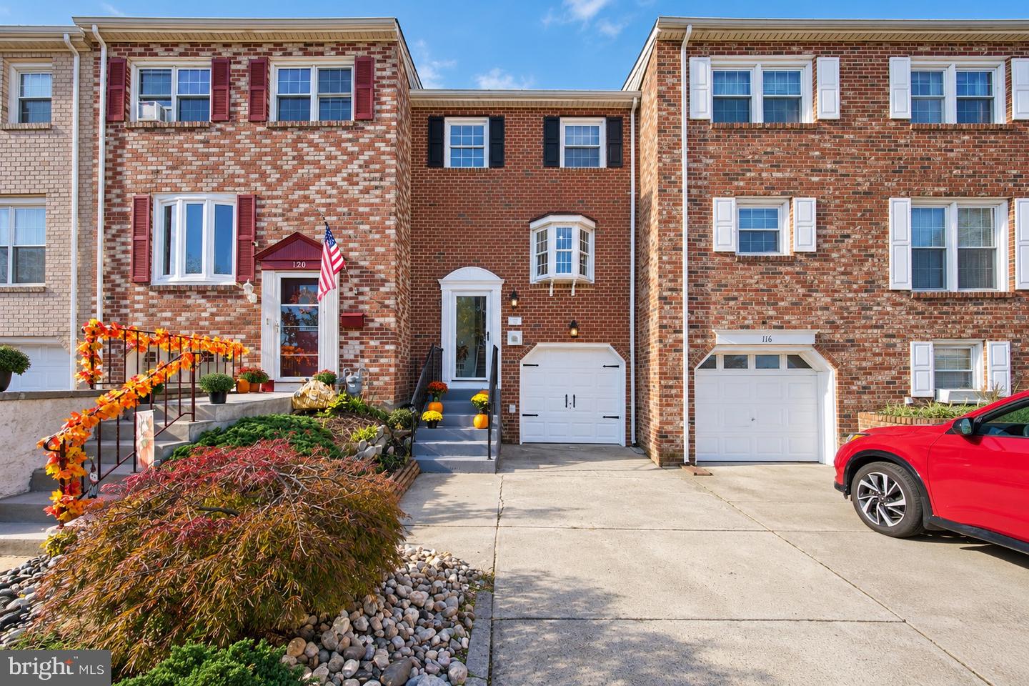 118 W Collins Ct — photo
