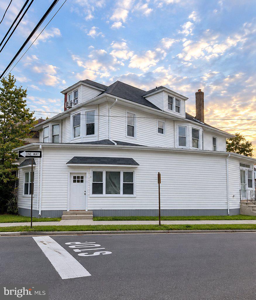17 N Brown St — photo