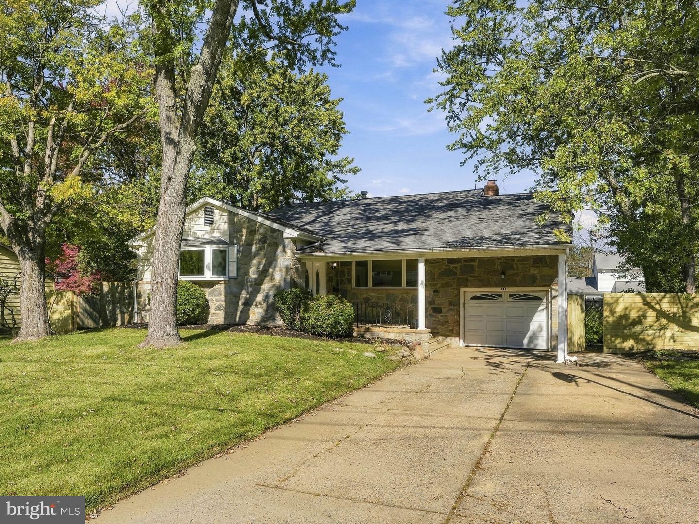 409 Junewood Dr — photo