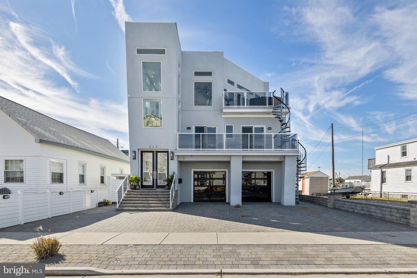 420 W 17th Ave — photo