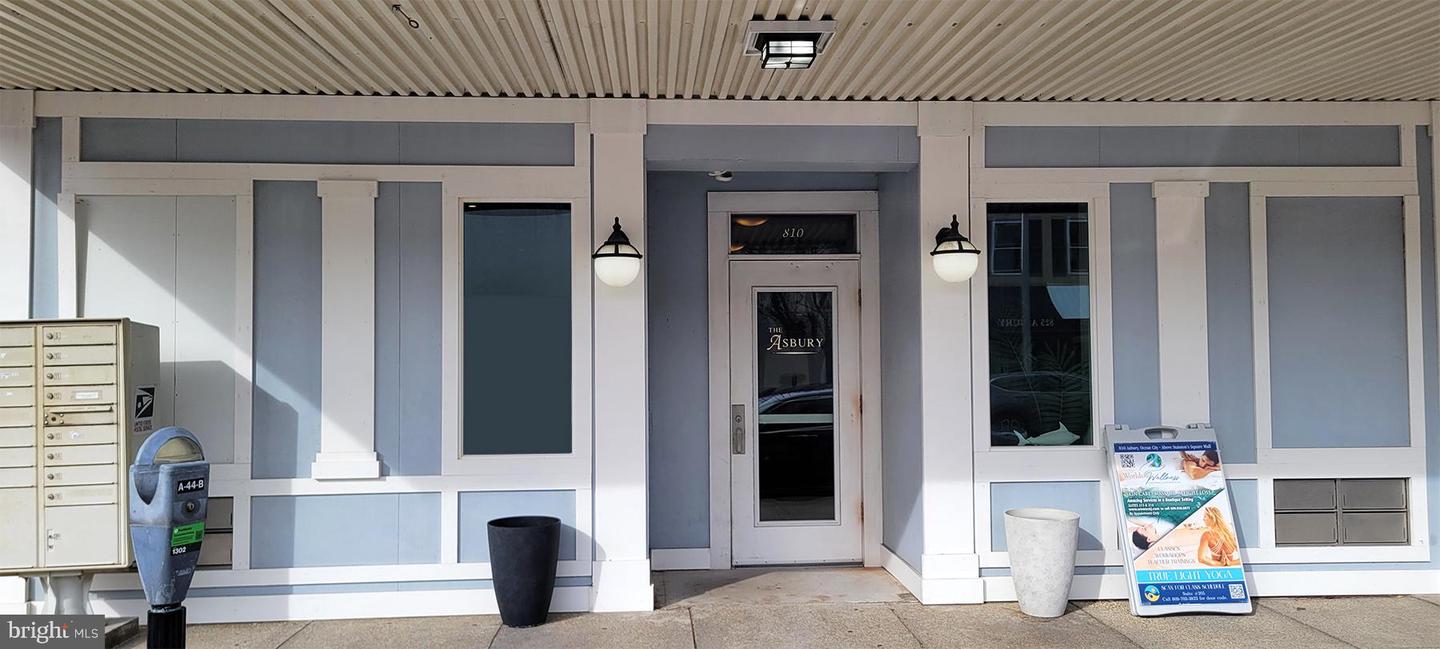 810 Asbury Ave #204 — photo