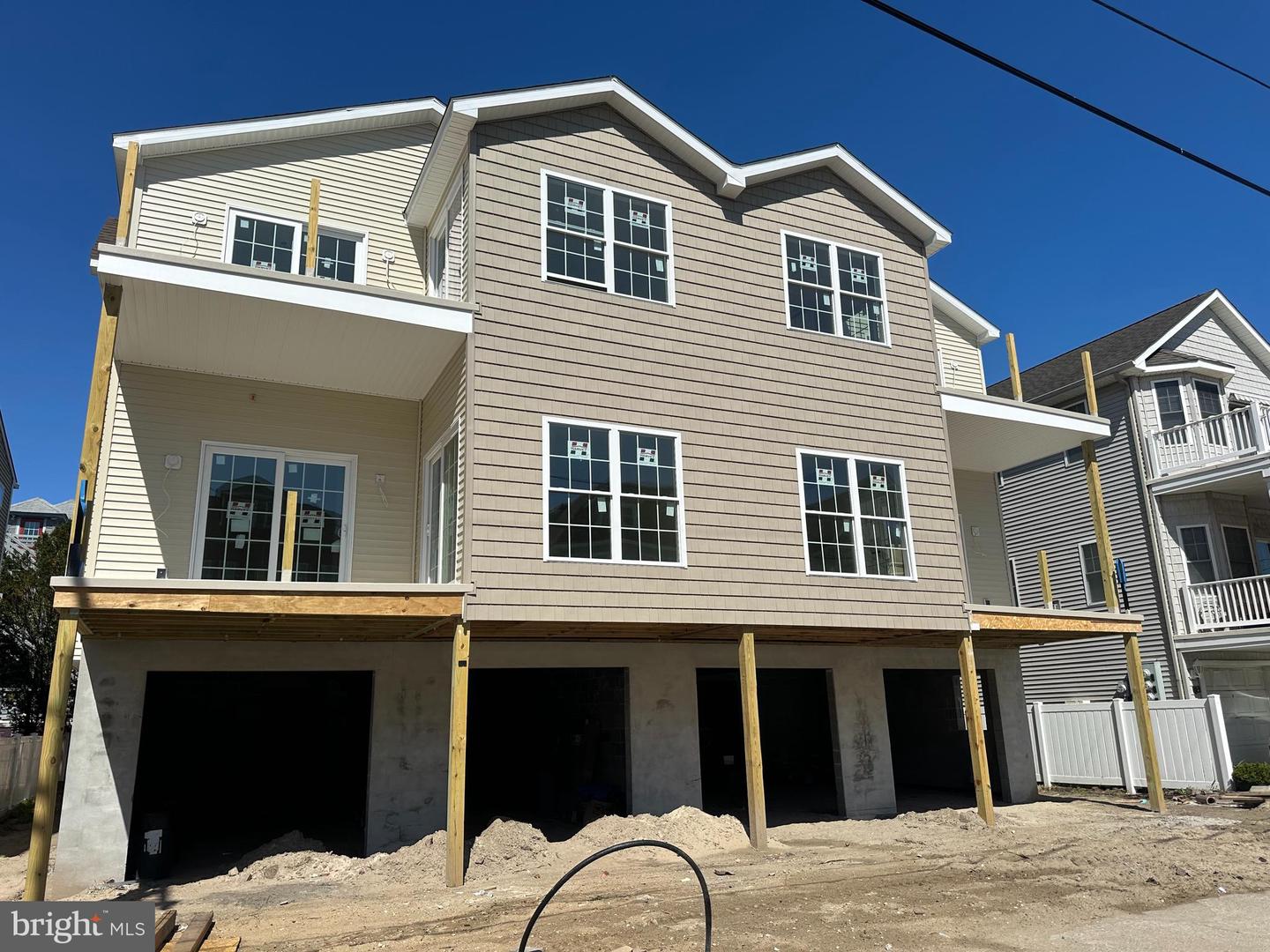 121 E Maple Ave #4 — photo
