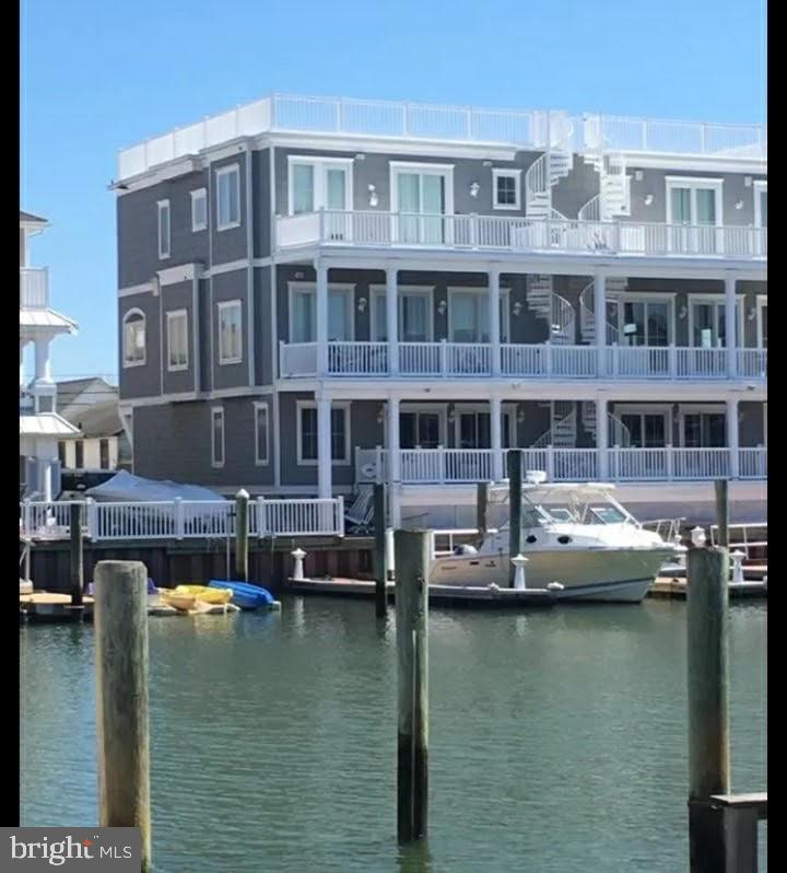 412 W Dock St — photo